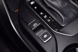 2013款现代全新胜达2.4GLS自动前驱智能型