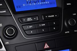 2013款现代全新胜达2.4GLS自动前驱智能型