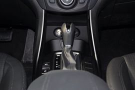 2013款现代全新胜达2.4GLS自动前驱智能型
