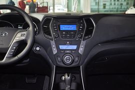 2013款现代全新胜达2.4GLS自动前驱智能型