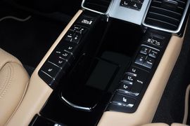 2013款保时捷Panamera4
