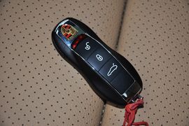 2013款保时捷Panamera4