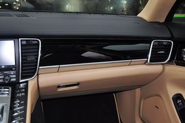 2013款保时捷Panamera4