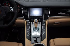 2013款保时捷Panamera4