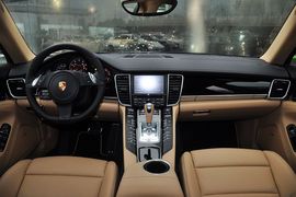 2013款保时捷Panamera4