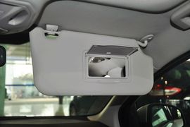 2012款福特福克斯两厢1.6L手自一体风尚型