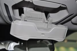 2012款福特福克斯两厢1.6L手自一体风尚型