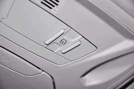 2012款福特福克斯两厢1.6L手自一体风尚型