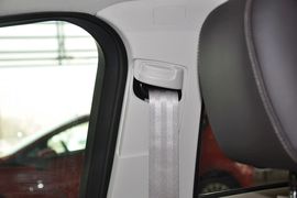2012款福特福克斯两厢1.6L手自一体风尚型