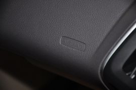 2012款福特福克斯两厢1.6L手自一体风尚型