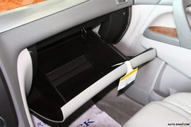 别克昂科雷内饰