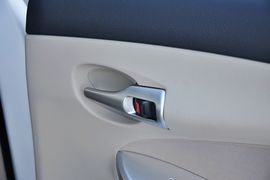 2012款丰田卡罗拉1.8L