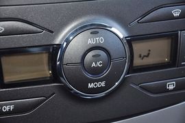 2012款丰田卡罗拉1.8L