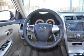2012款丰田卡罗拉1.8L