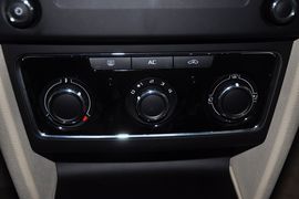 2012款斯柯达昊锐1.8TSI手自一体优雅版