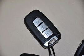 2012款起亚K2