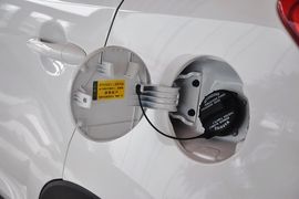 2012款起亚智跑2.0L自动两驱NAVI