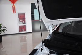 2012款起亚智跑2.0L自动两驱NAVI