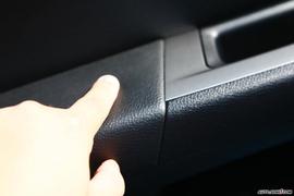 马自达睿翼内饰