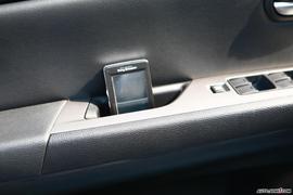 马自达睿翼内饰