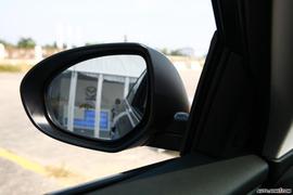 马自达睿翼内饰