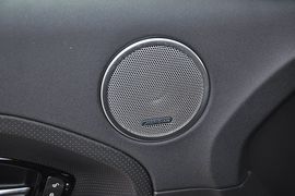 2013款路虎揽胜极光2.0T