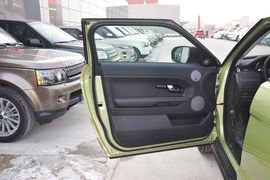 2013款路虎揽胜极光2.0T