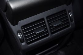 2013款路虎揽胜极光2.0T