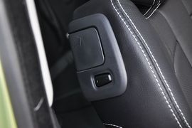 2013款路虎揽胜极光2.0T