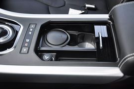 2013款路虎揽胜极光2.0T