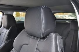 2013款路虎揽胜极光2.0T