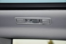 2013款路虎揽胜极光2.0T