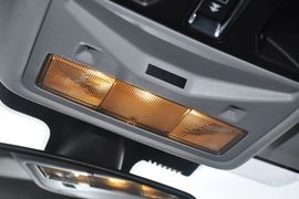 2013款路虎揽胜极光2.0T