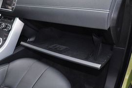 2013款路虎揽胜极光2.0T