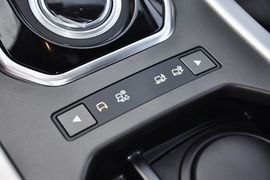 2013款路虎揽胜极光2.0T