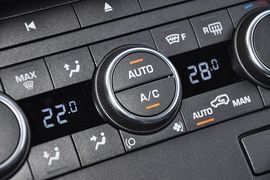 2013款路虎揽胜极光2.0T