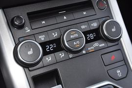 2013款路虎揽胜极光2.0T