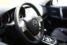 马自达睿翼内饰