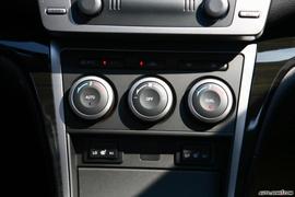 马自达睿翼内饰