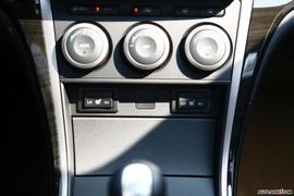 马自达睿翼内饰