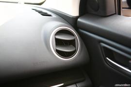 马自达睿翼内饰