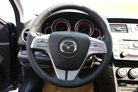 马自达睿翼内饰