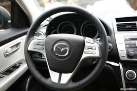 马自达睿翼内饰