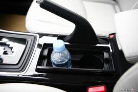 马自达睿翼内饰