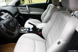 马自达睿翼内饰