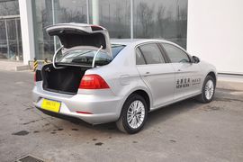2013款大众全新宝来1.6L手自一体豪华型