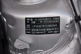 2013款大众全新宝来1.6L手自一体豪华型