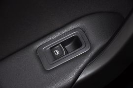 2013款大众全新宝来1.6L手自一体豪华型