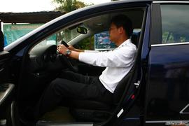 马自达睿翼内饰