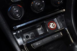 2013款大众全新宝来1.6L手自一体豪华型